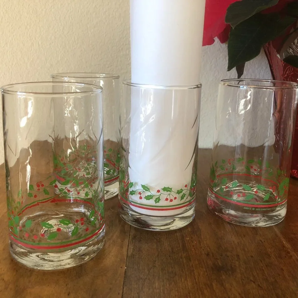 Vtg Set 4 ARBY Christmas Holiday Glass Holly Berry Drinking Glasses ARBY'S 1980s